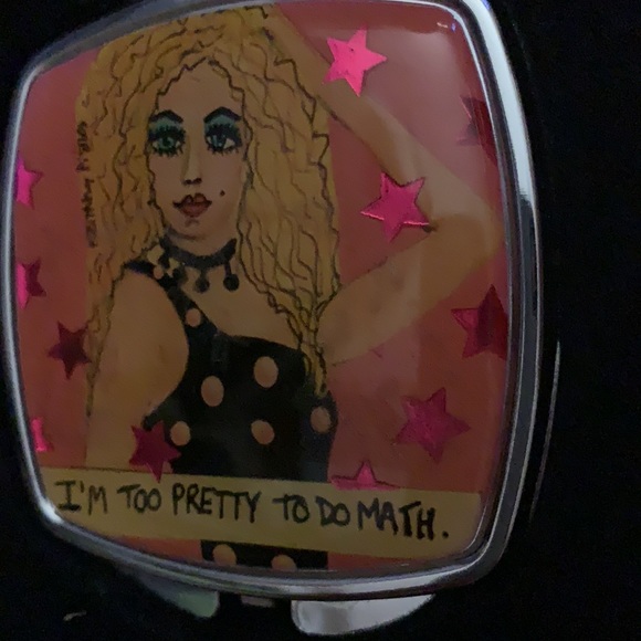 BAD GIRL COUTURE  MIRROR COMPACT IN BOX - Picture 13 of 13